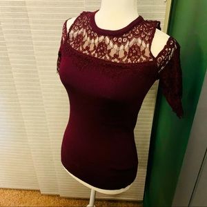 Inc lace sleeves top